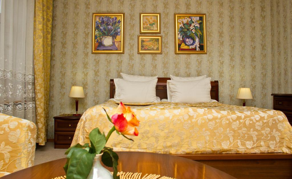 Hotel Menshikov Saint Petersburg Room photo